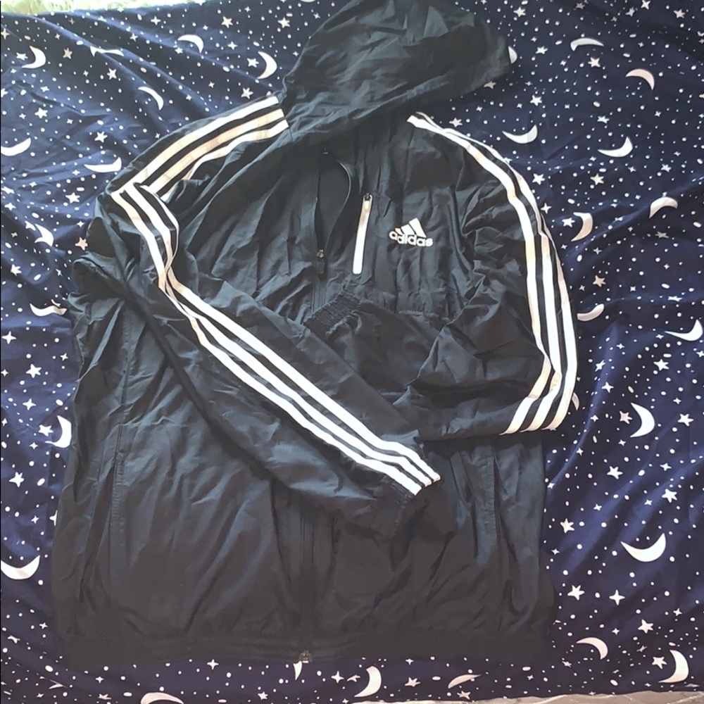 🌹Adidas black & white activewear jacket🌹